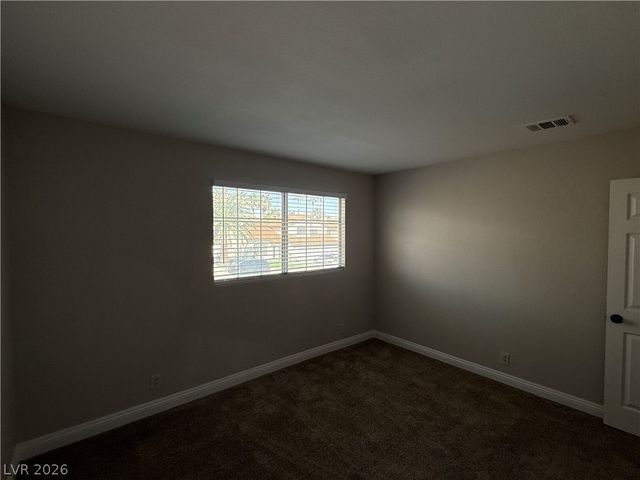 10025 Harpoon Circle, Las Vegas, NV 89117