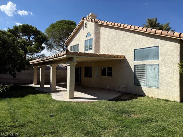 10025 Harpoon Circle, Las Vegas, NV 89117