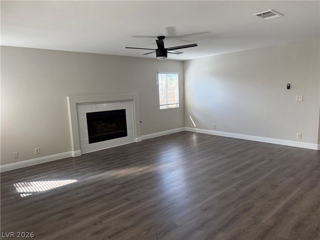 10025 Harpoon Circle, Las Vegas, NV 89117