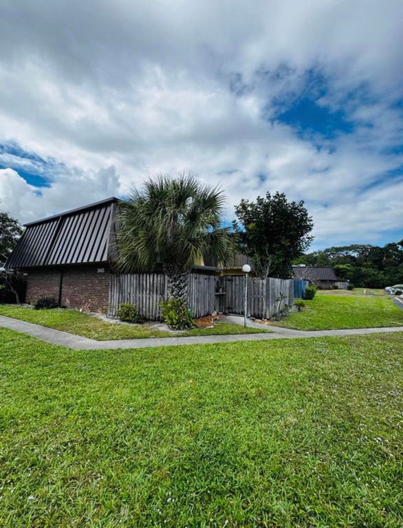 3665 Silver Lace Ln 77, Boynton Beach, FL 33436