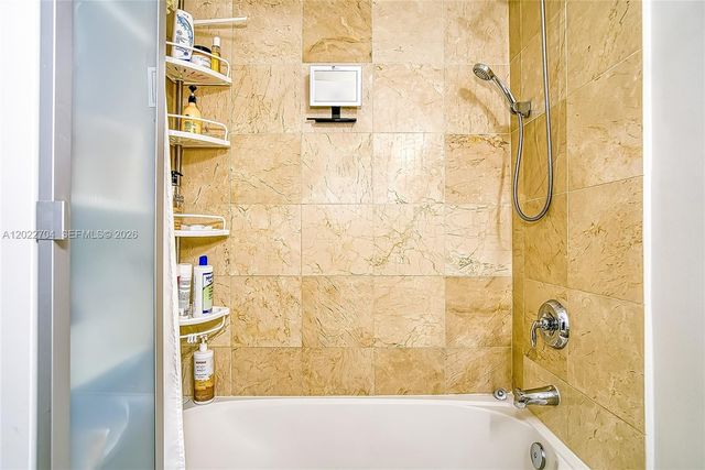 3131 NE 188th St 1-1104, Aventura, FL 33180