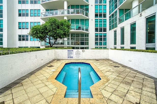 3131 NE 188th St 1-1104, Aventura, FL 33180