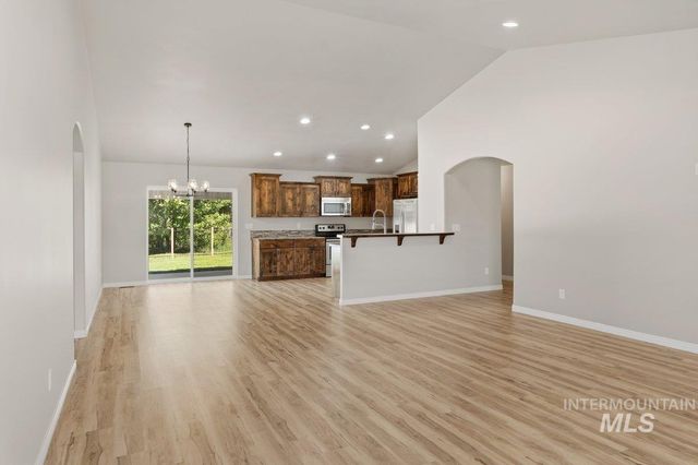 1204 5th Ave E, Jerome, ID 83338