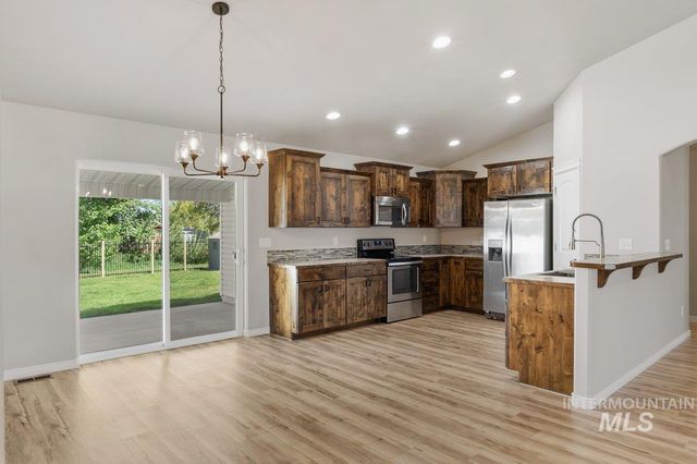 1204 5th Ave E, Jerome, ID 83338