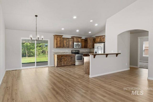 1204 5th Ave E, Jerome, ID 83338
