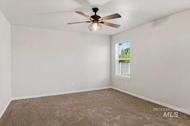 1204 5th Ave E, Jerome, ID 83338