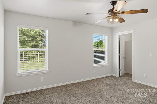 1204 5th Ave E, Jerome, ID 83338