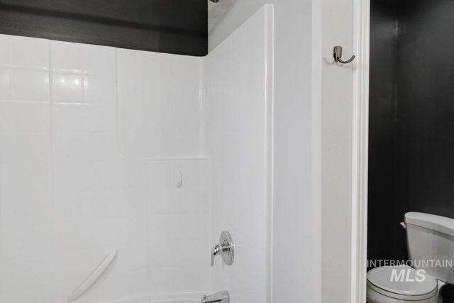 1204 5th Ave E, Jerome, ID 83338