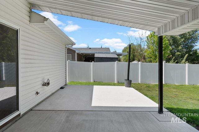 1204 5th Ave E, Jerome, ID 83338