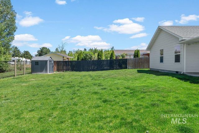 1204 5th Ave E, Jerome, ID 83338