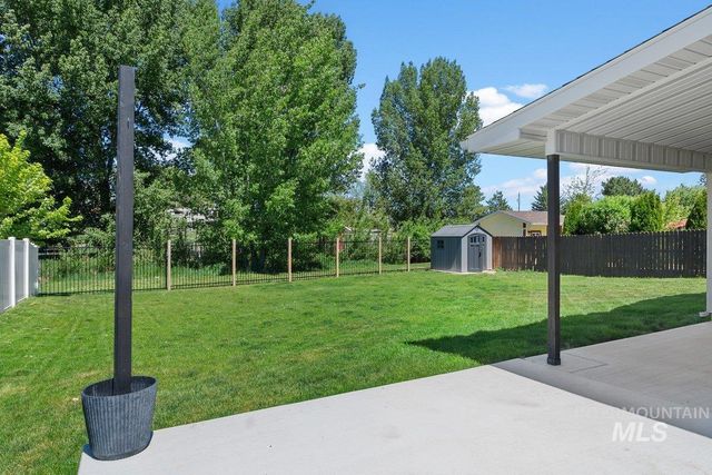 1204 5th Ave E, Jerome, ID 83338
