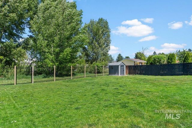 1204 5th Ave E, Jerome, ID 83338