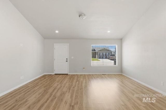 1204 5th Ave E, Jerome, ID 83338