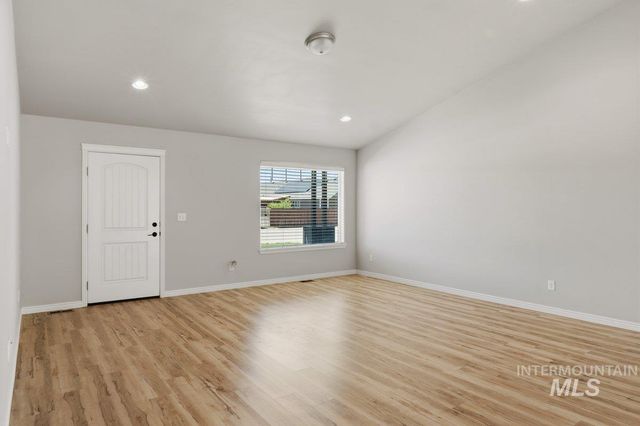 1204 5th Ave E, Jerome, ID 83338