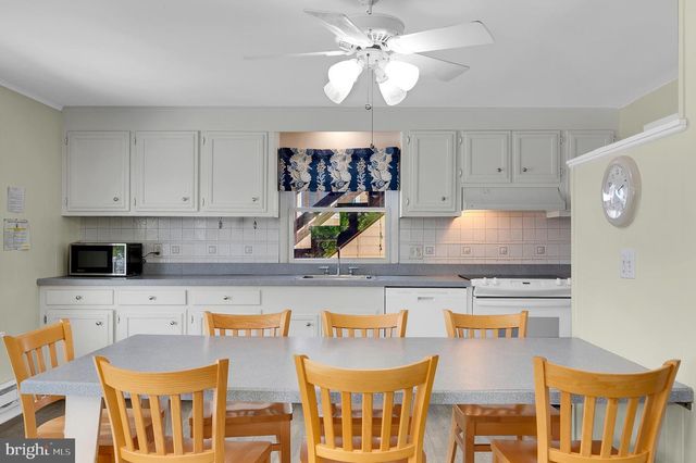 14 E 24TH, Barnegat Light, NJ 08006