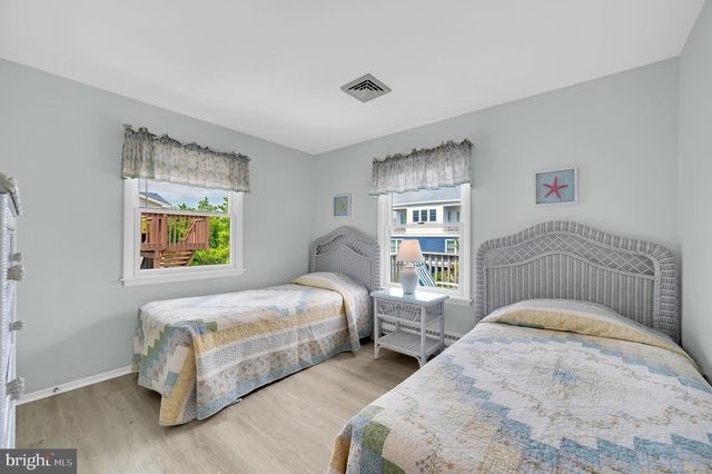 14 E 24TH, Barnegat Light, NJ 08006