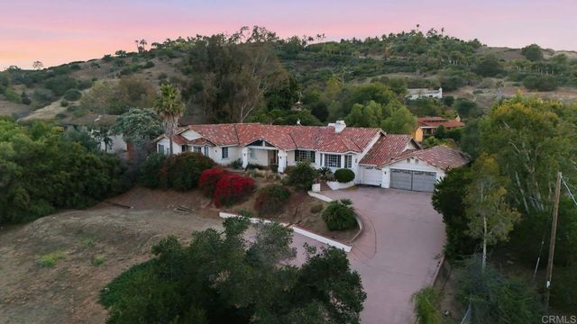 2205 Johnston Rd, Escondido, CA 92029