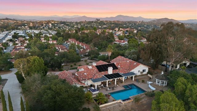 2205 Johnston Rd, Escondido, CA 92029