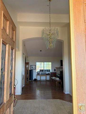 2205 Johnston Rd, Escondido, CA 92029