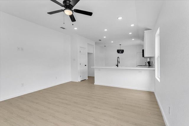 415 E Monterey Street, Denison, TX 75021
