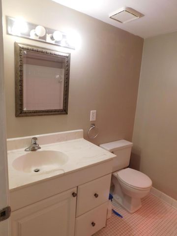 30042 W 12 Mile Road 52, Farmington Hills, MI 48334