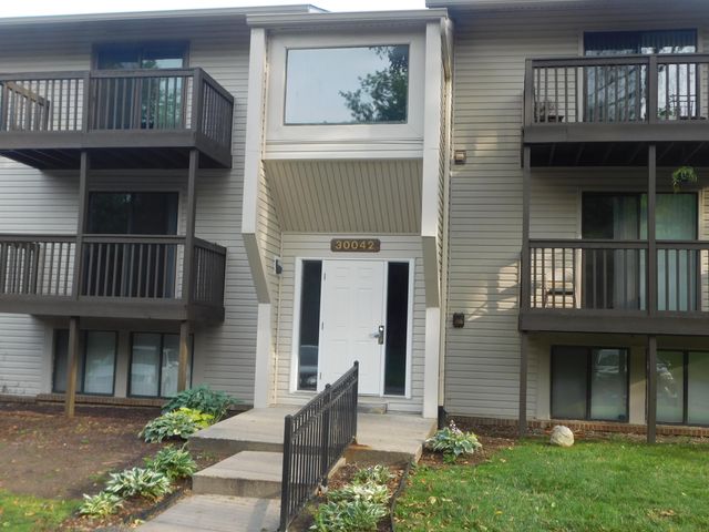 30042 W 12 Mile Road 52, Farmington Hills, MI 48334