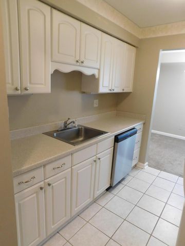 30042 W 12 Mile Road 52, Farmington Hills, MI 48334