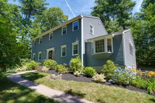 18 Coolidge Cir, Northborough, MA 01532