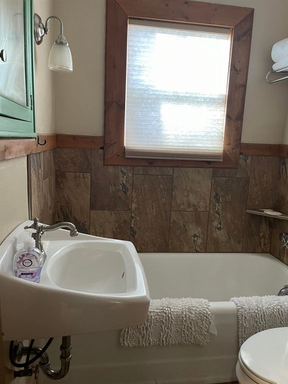 1626 Beck Ave, Cody, WY 82414 photo 5