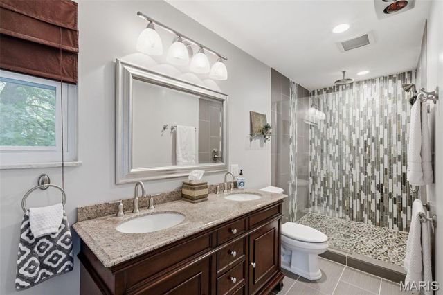 9102 Fox Estates Drive, Sunset Hills, MO 63127