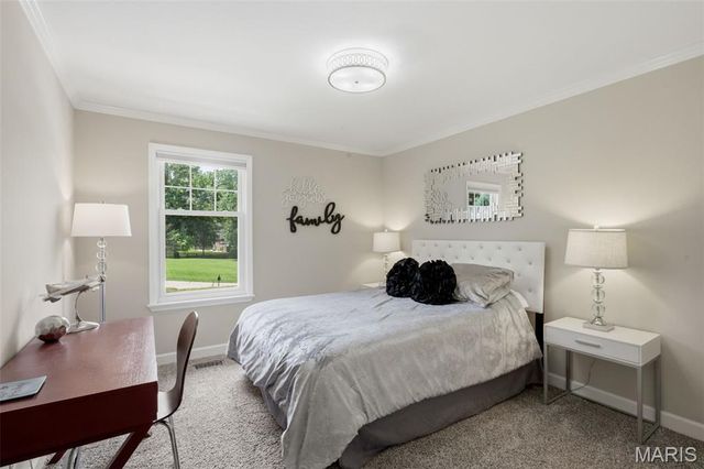 9102 Fox Estates Drive, Sunset Hills, MO 63127
