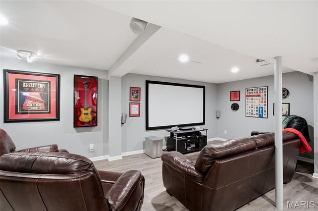 9102 Fox Estates Drive, Sunset Hills, MO 63127