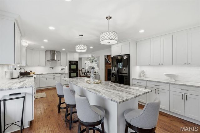 9102 Fox Estates Drive, Sunset Hills, MO 63127