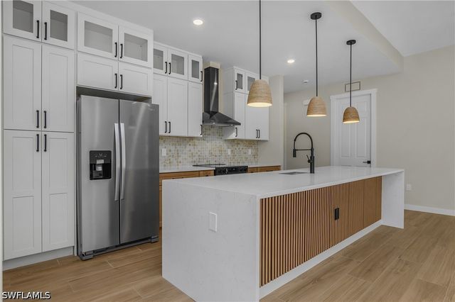 2719 2nd ST NW, Naples, FL 34120