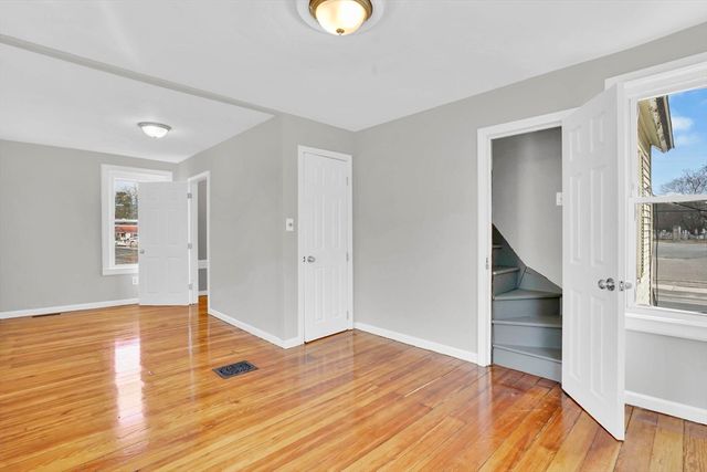 64 Berkshire Ave, Springfield, MA 01109