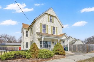 64 Berkshire Ave, Springfield, MA 01109