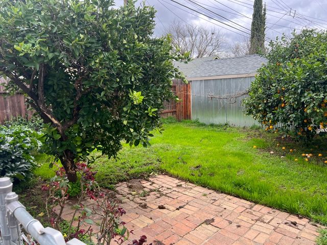 1519 32nd St, Sacramento, CA 95816