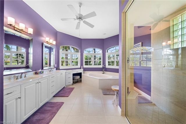 9780 Treasure Cay LN, Bonita Springs, FL 34135