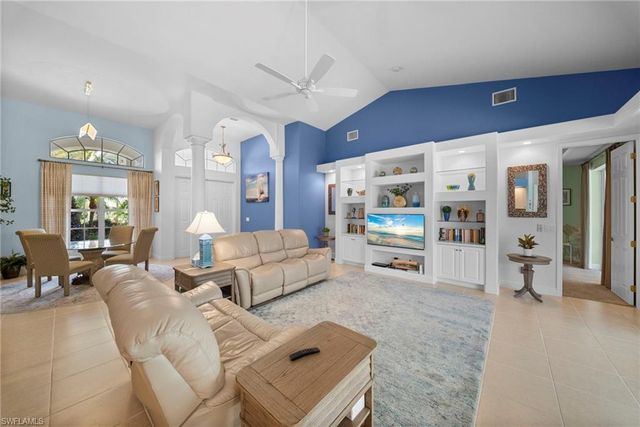 9780 Treasure Cay LN, Bonita Springs, FL 34135