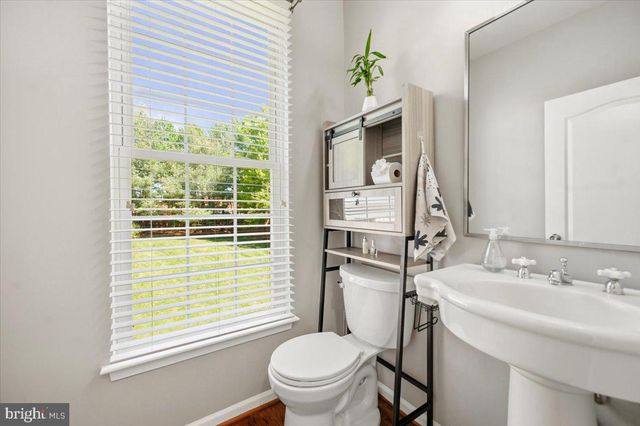 210 ELDER TER, Purcellville, VA 20132