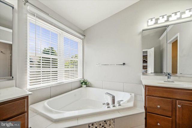 210 ELDER TER, Purcellville, VA 20132