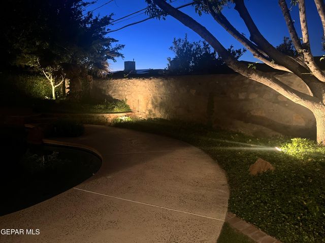 301 NORTHWIND Drive, El Paso, TX 79912