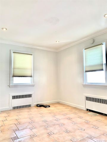 336 Scranton Avenue, Lynbrook, NY 11563