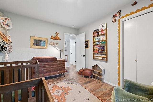201 N Oak Ridge Drive, Sand Springs, OK 74063