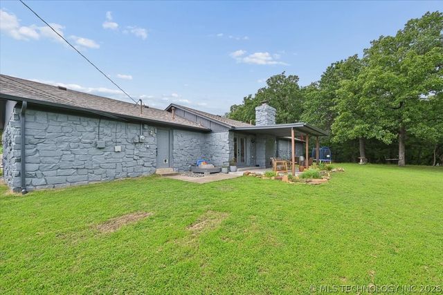 201 N Oak Ridge Drive, Sand Springs, OK 74063
