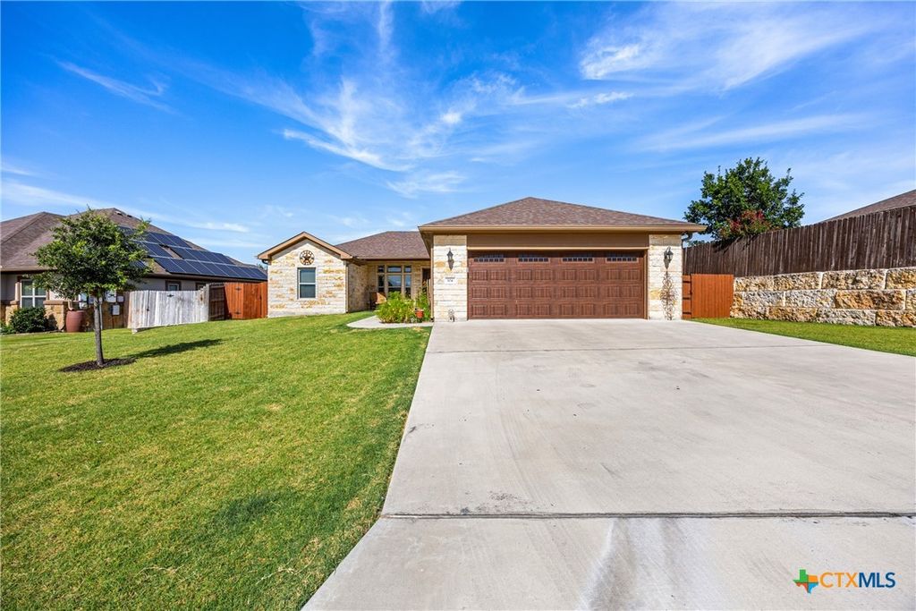 104 Adam Ridge Lane, Jarrell, TX 76537
