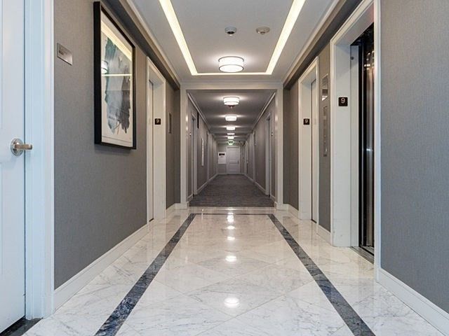 6 Whittier Place 6H, Boston, MA 02114