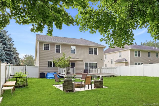 24 Whittier Boulevard, Poughkeepsie, NY 12603