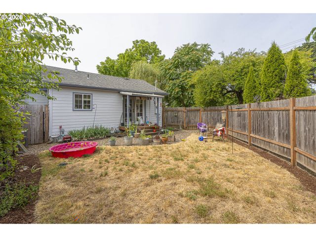 3002 BLUFF Ave, Salem, OR 97302