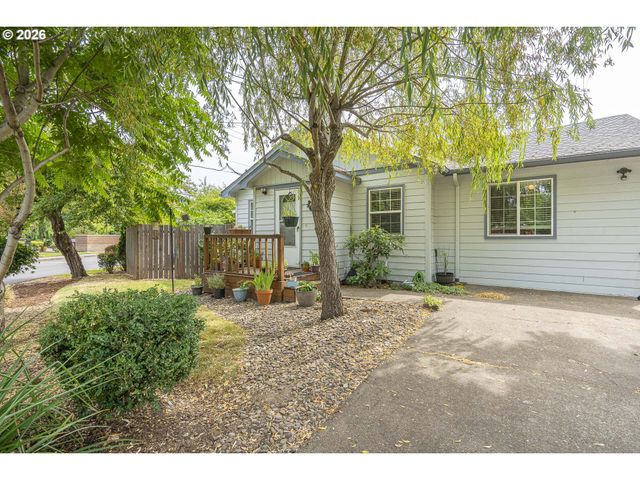 3002 BLUFF Ave, Salem, OR 97302